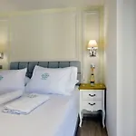 Casa *